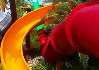 Komercyjne rurki Zjeżdżalnia wodna ze spiralą, zjeżdżalnie wodne z parku tematycznego z włókna szklanego