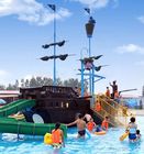 ROHS Mini Water Park Equipment Drewniany statek piracki ze zjeżdżalnią z włókna szklanego